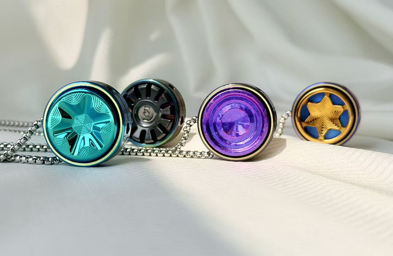 "Novo" Lock Necklace