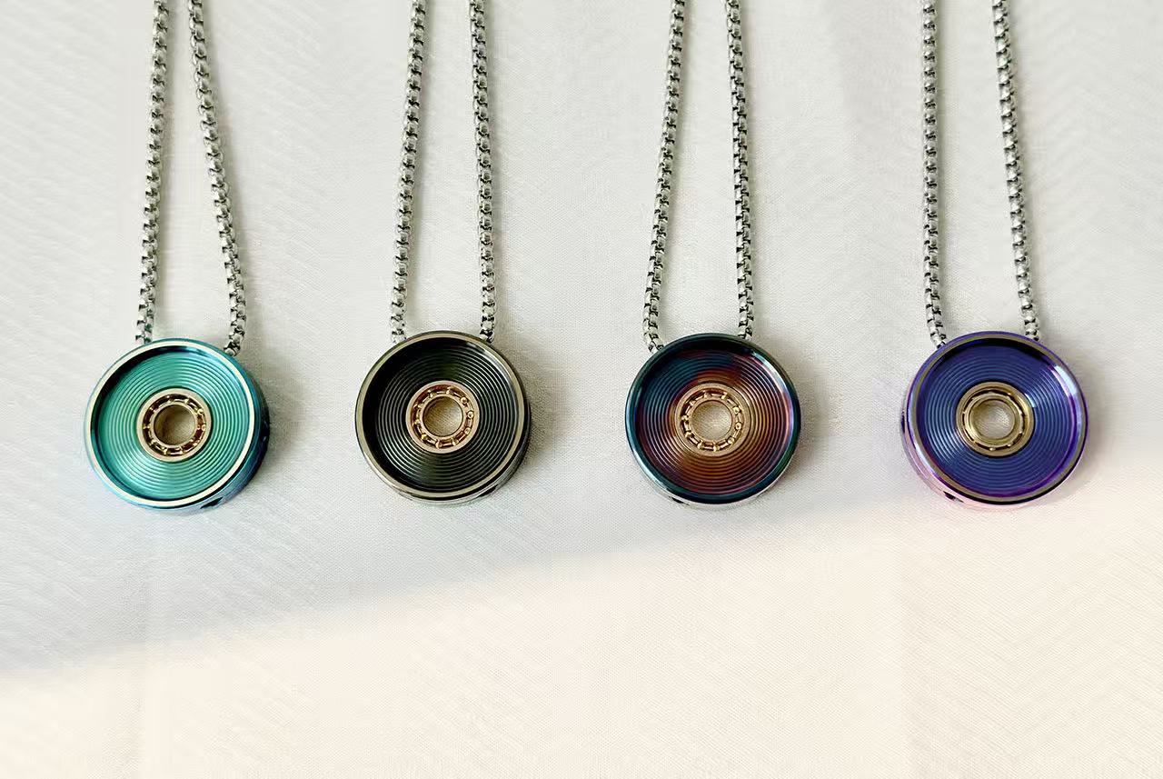 "Novo" Lock Necklace