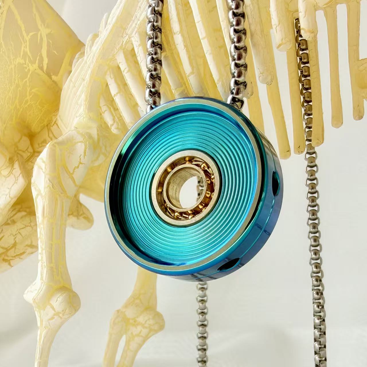 "Novo" Lock Necklace