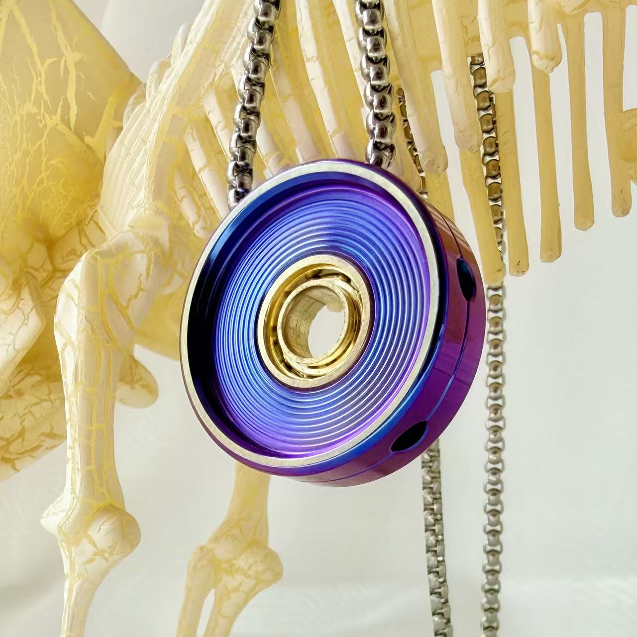 "Novo" Lock Necklace